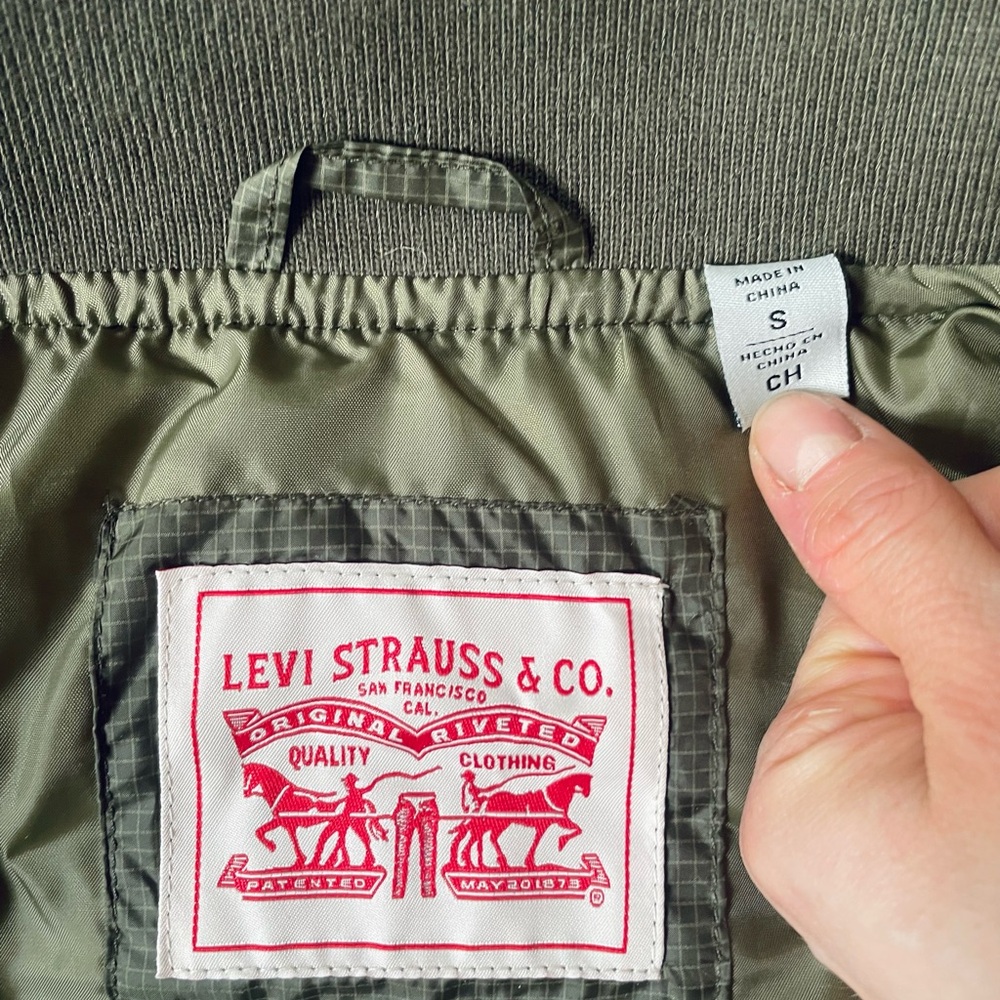 Levi’s Quilted Sage Puffer - Size S - Picture 6 of 8